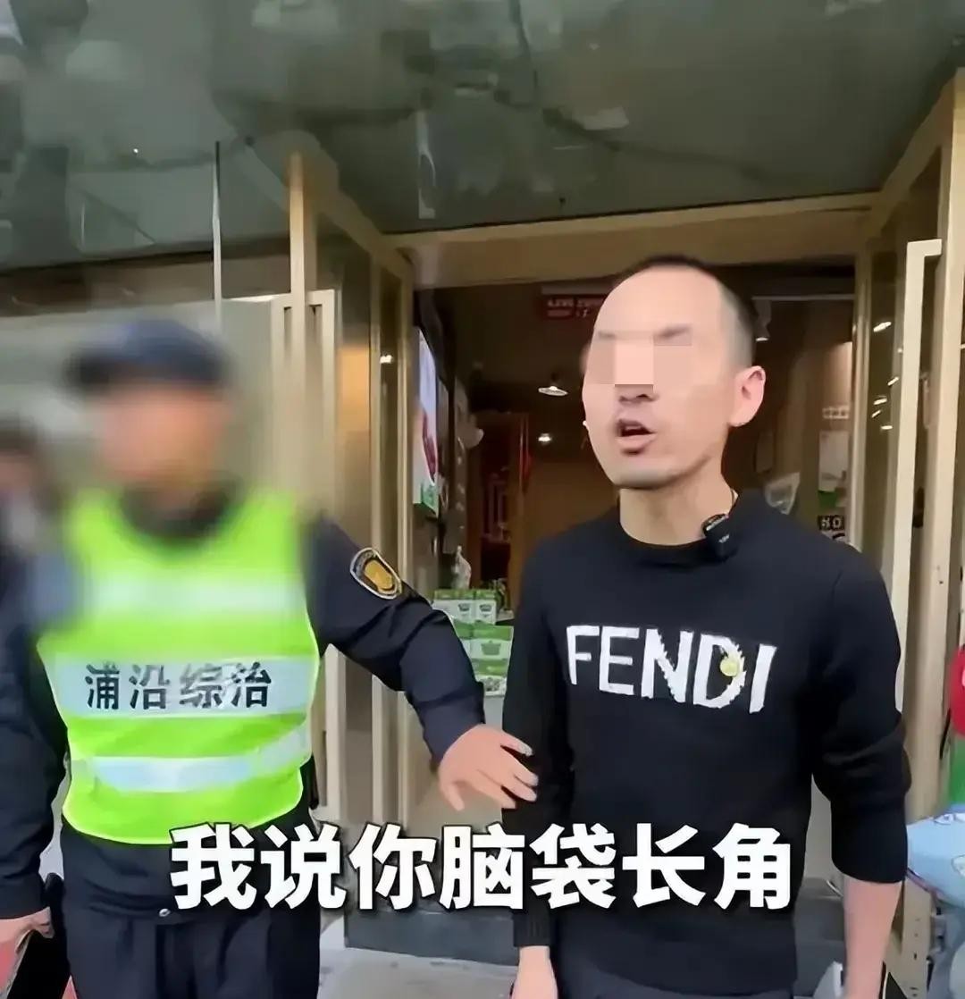 多多自动批发：网红“铁头”因敲诈勒索被捕，打假路上的贪婪与堕落警示