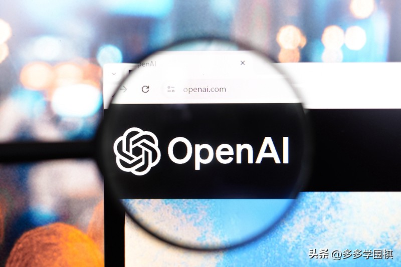 小Q助手开团软件：OpenAI与Anthropic，两条截然不同的AI发展赛道解析