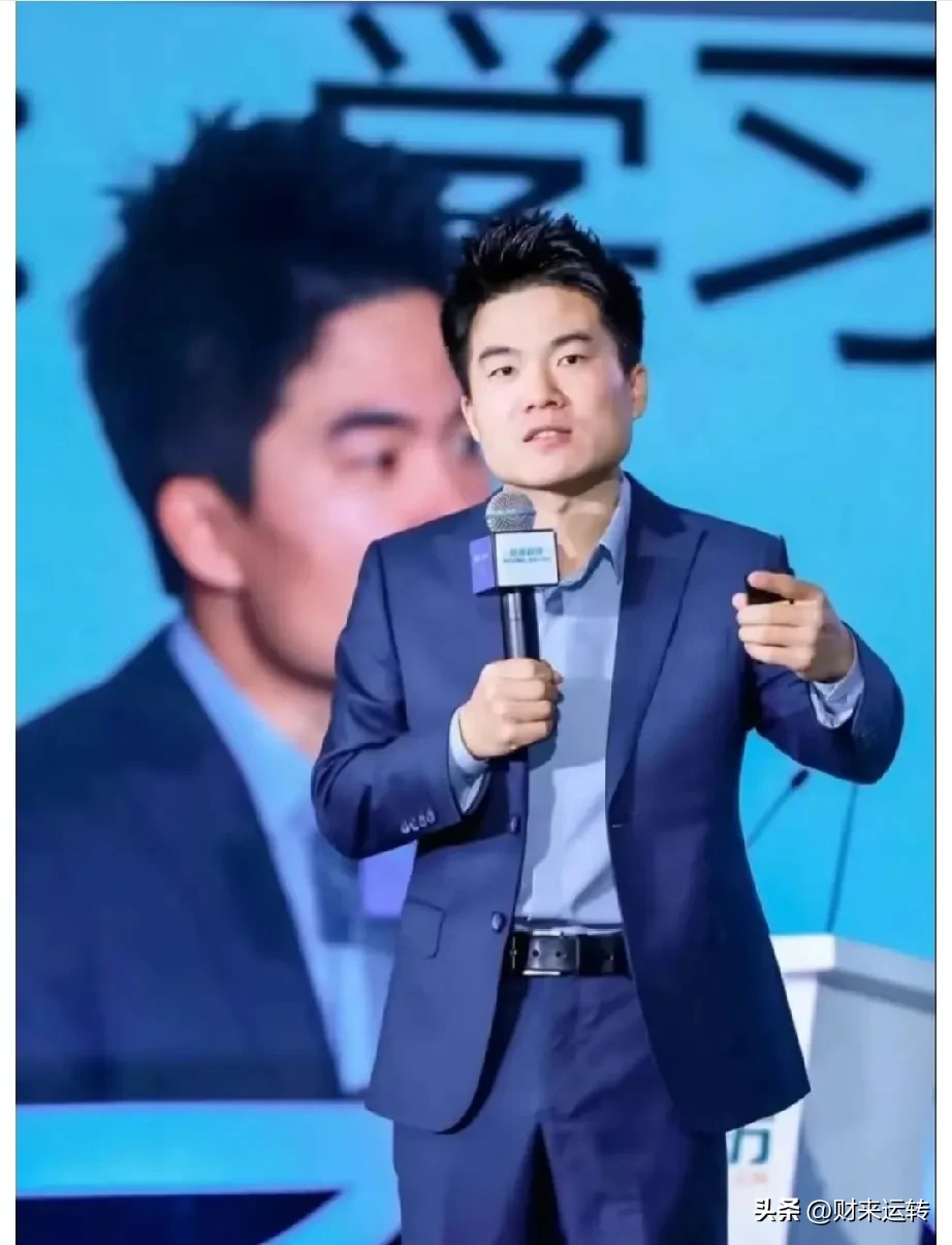 拼多多评价助手下载下载官网：董宇辉直播探秘绵阳冷门古迹，三小时文化课引发热议！