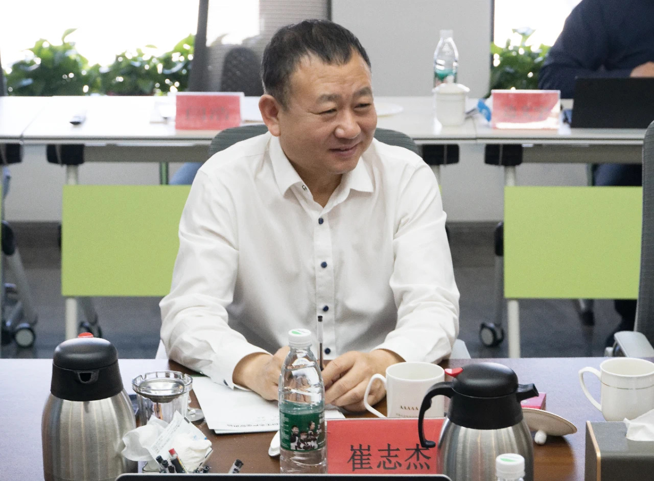 多多出评助手：AI技术助力内蒙古绿色产业转型升级，共同探讨创新路径与解决方案