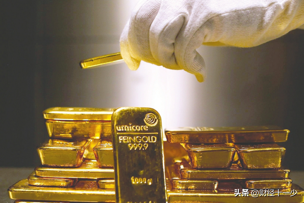 云创助手：十年黄金投资的启示，大妈如何逆袭与股民应学的价值投资策略