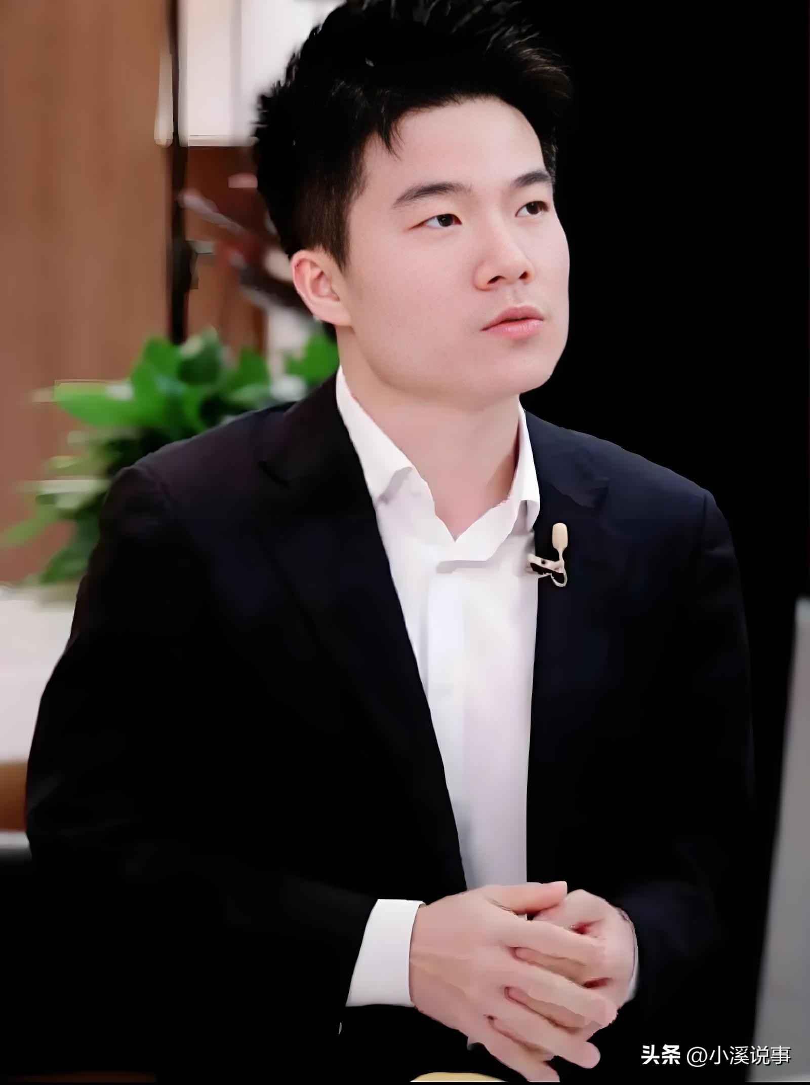 易评助手：肖战与董宇辉，坚韧不拔的努力生活之路