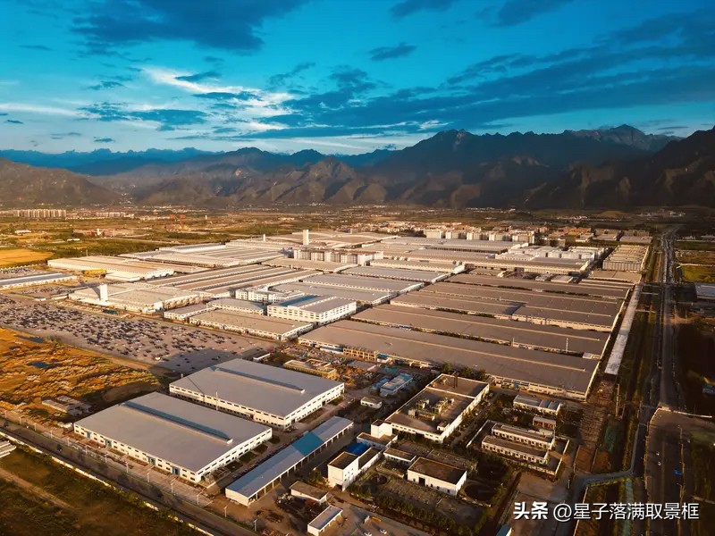 51助手：造车与营销的攻防战，硬实力与流量魔法如何决定汽车企业的成败