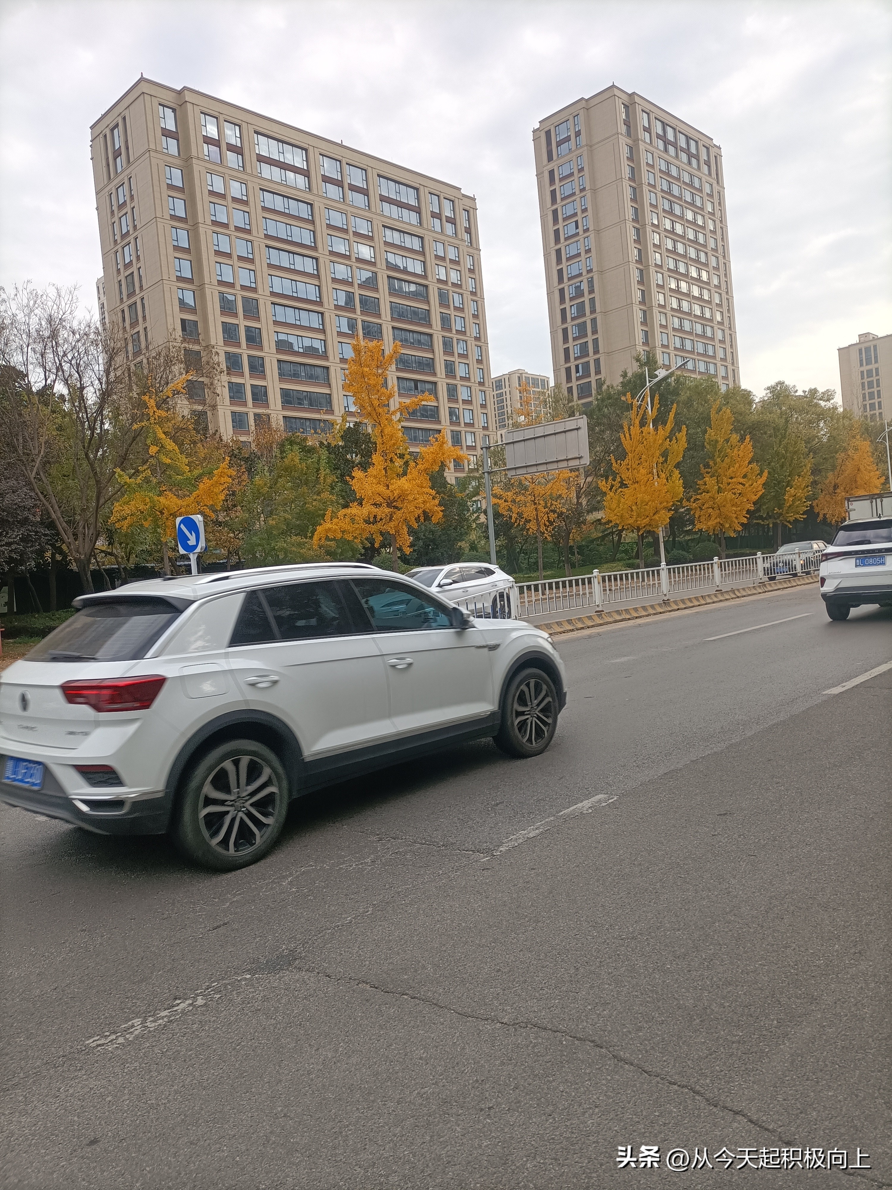 小M助手邀请码：客服工作中的难题，限时红包引发的退款风波与客户投诉