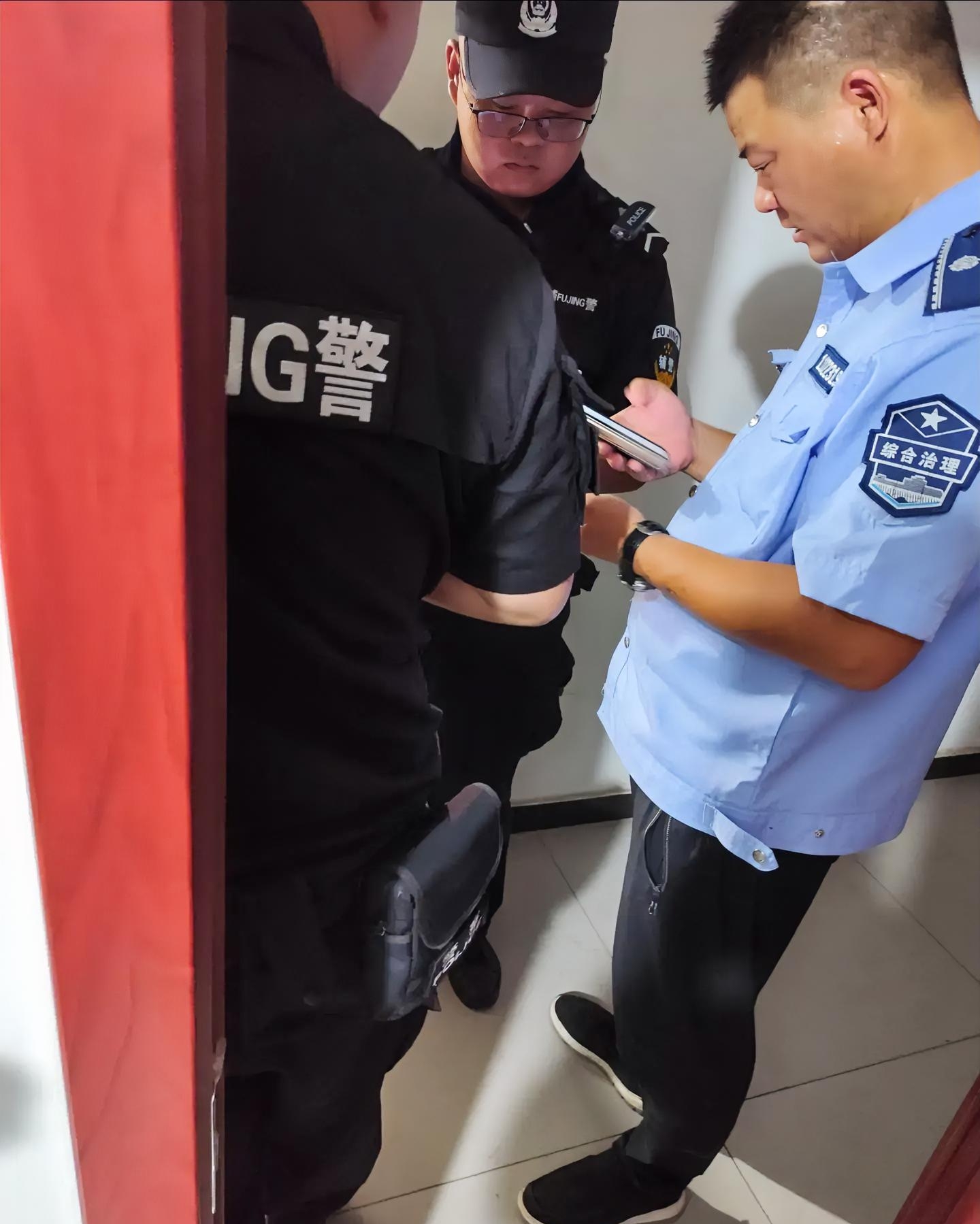 拼多多出评软件下载官网：苏州女子手机被捡后遭索要报酬，拾金不昧成了讨价还价的筹码？