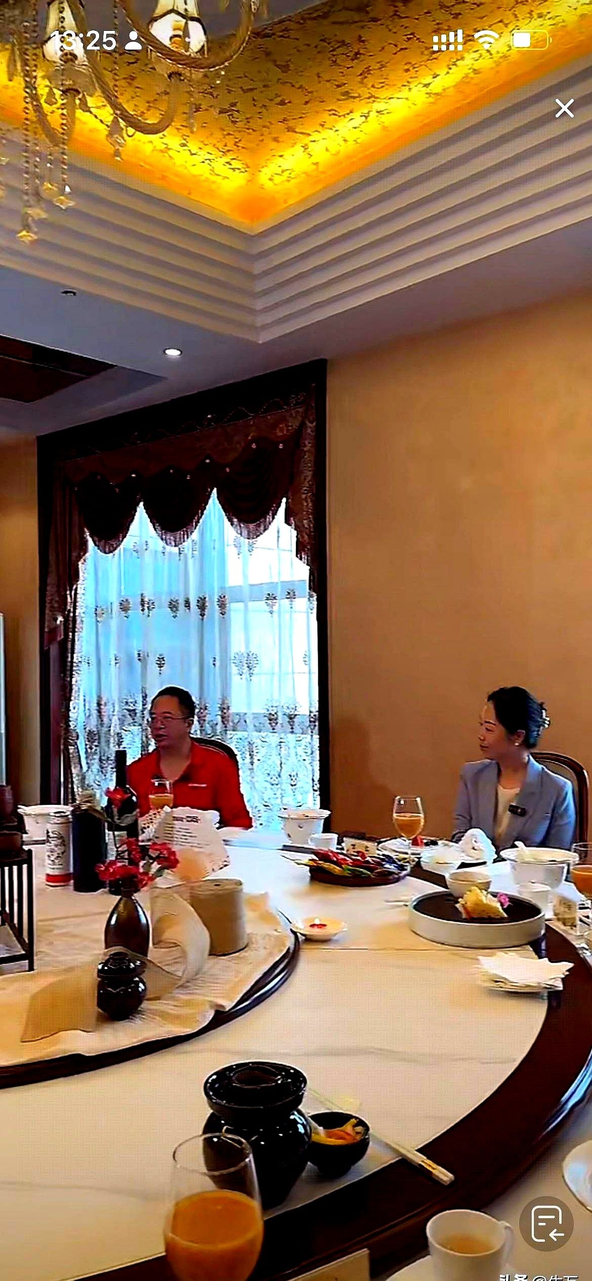 依云助手：周鸿祎赞卤鹅哥，十年如一日的公益精神与企业社会责任之思