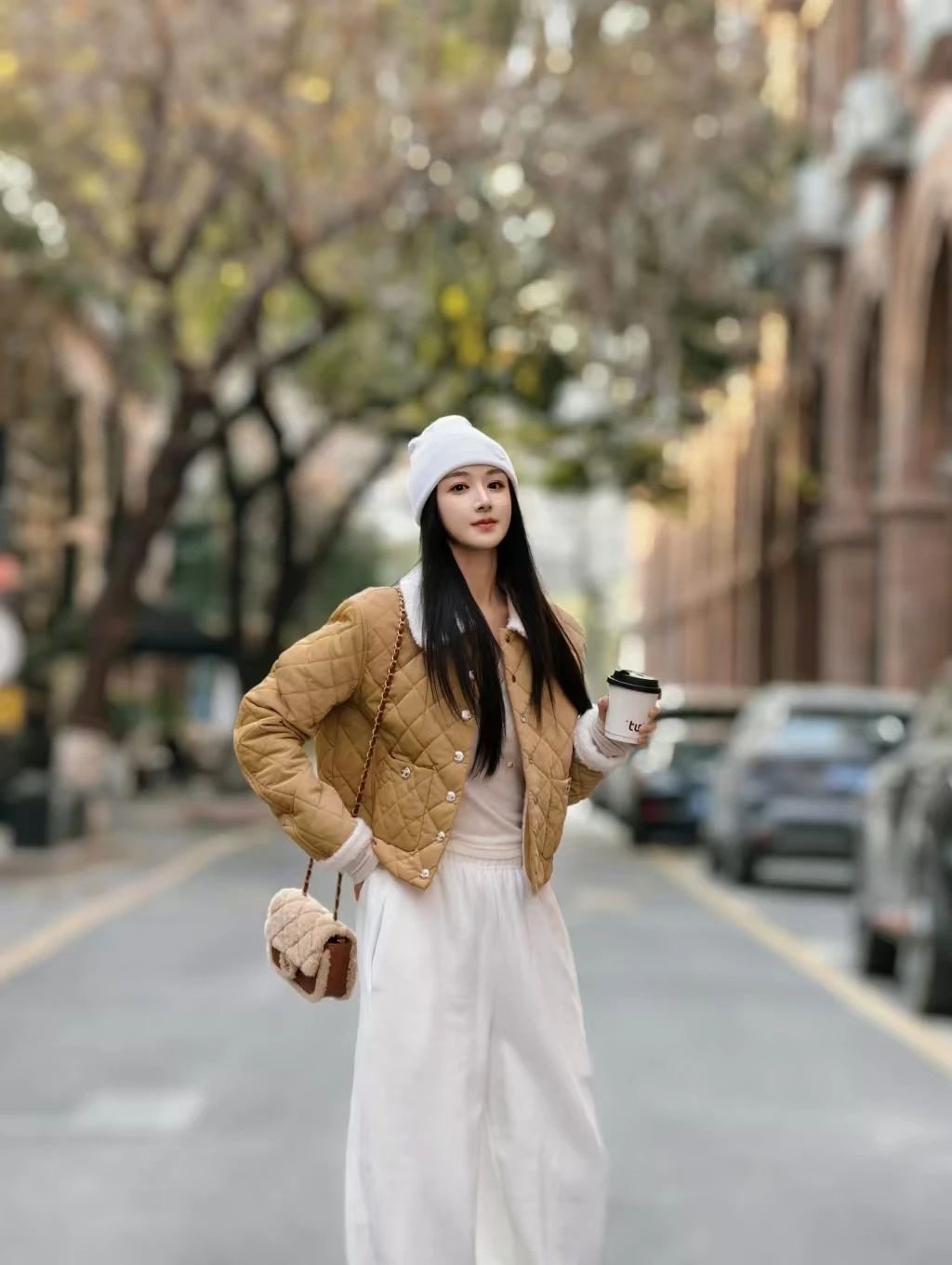 小评评助手教程：薇娅分享巴恩风穿搭技巧，解锁时尚自由的魅力