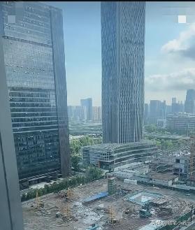 多多出评软件：薇娅进军地产！滨江3000万地块2亿建楼引发热议