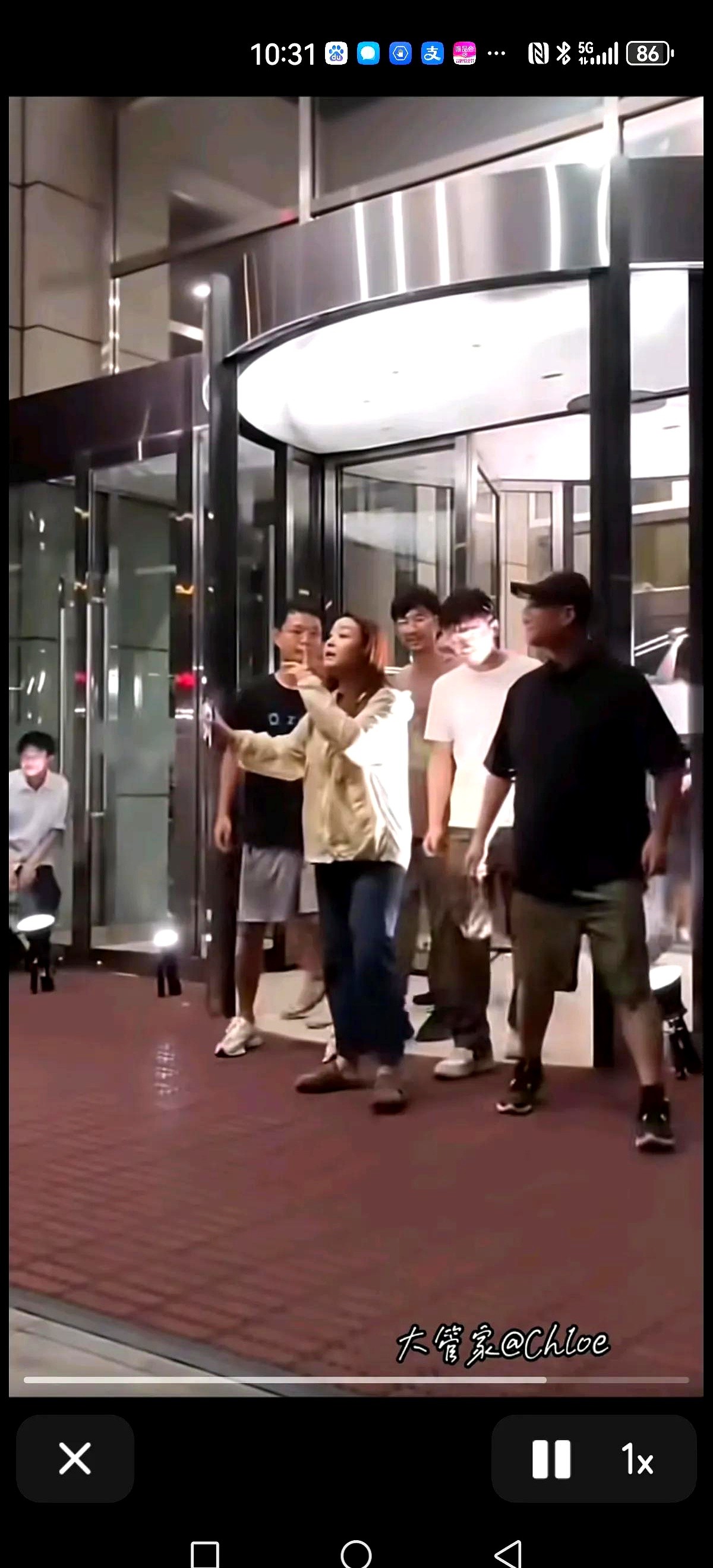超单助手：方成林，职场女战神与董宇辉的默契黄金搭档