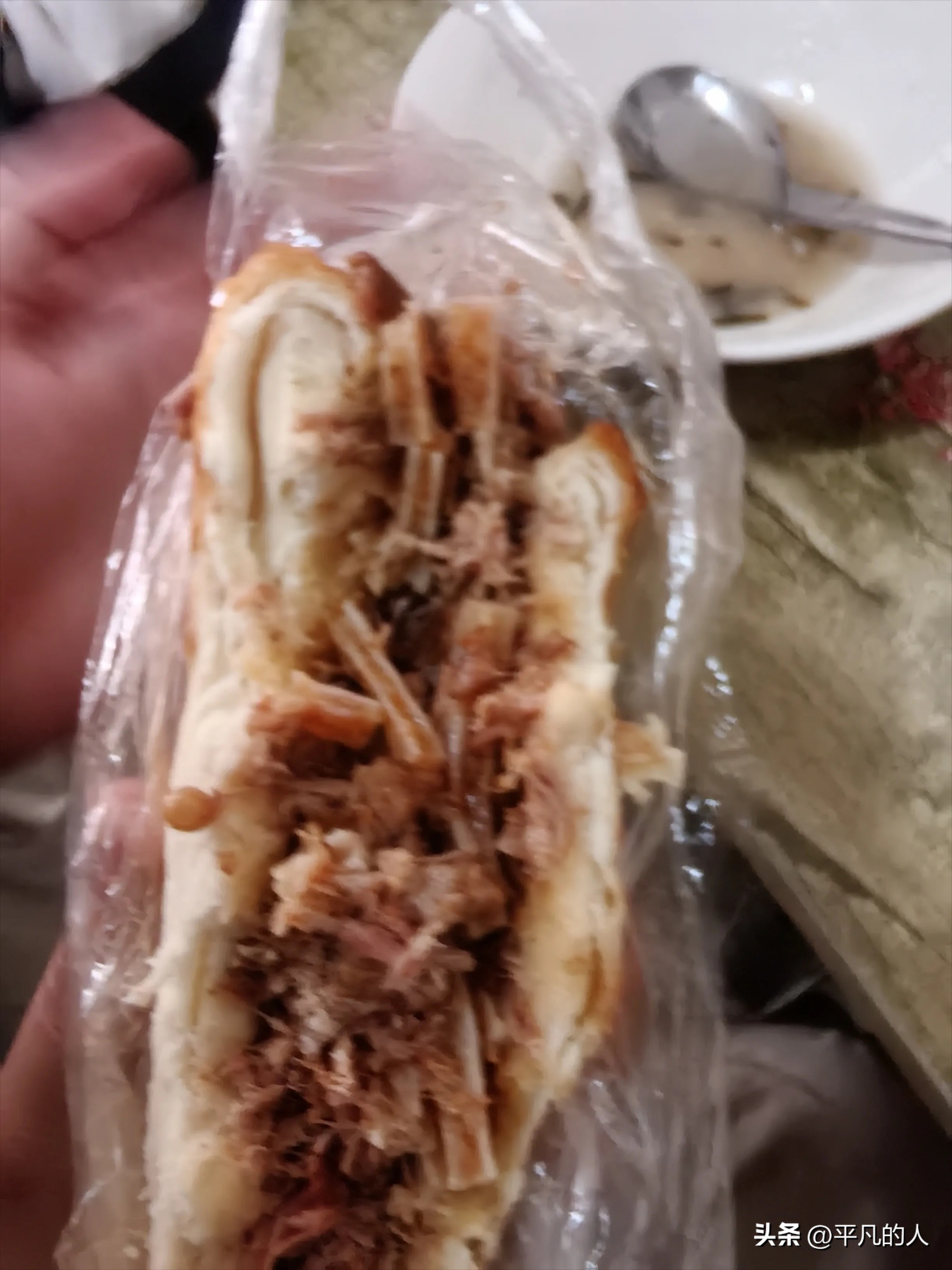 权重大师：量大味美！探秘这家让人心满意足的饼子铺