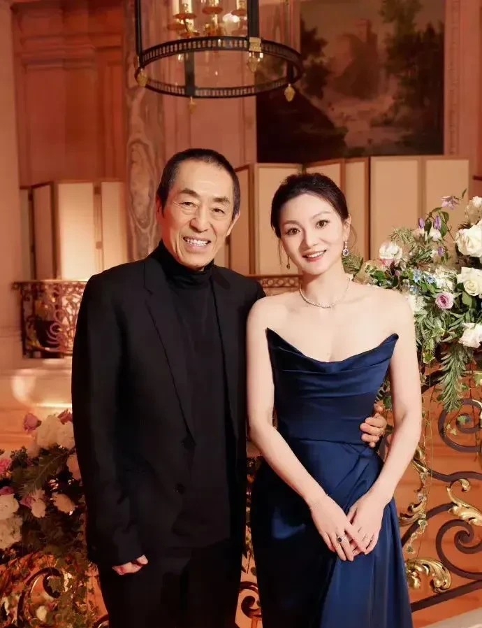 51助手下载：谋女郎的辉煌与困境，资本洪流下的张艺谋时代消逝何以为继？