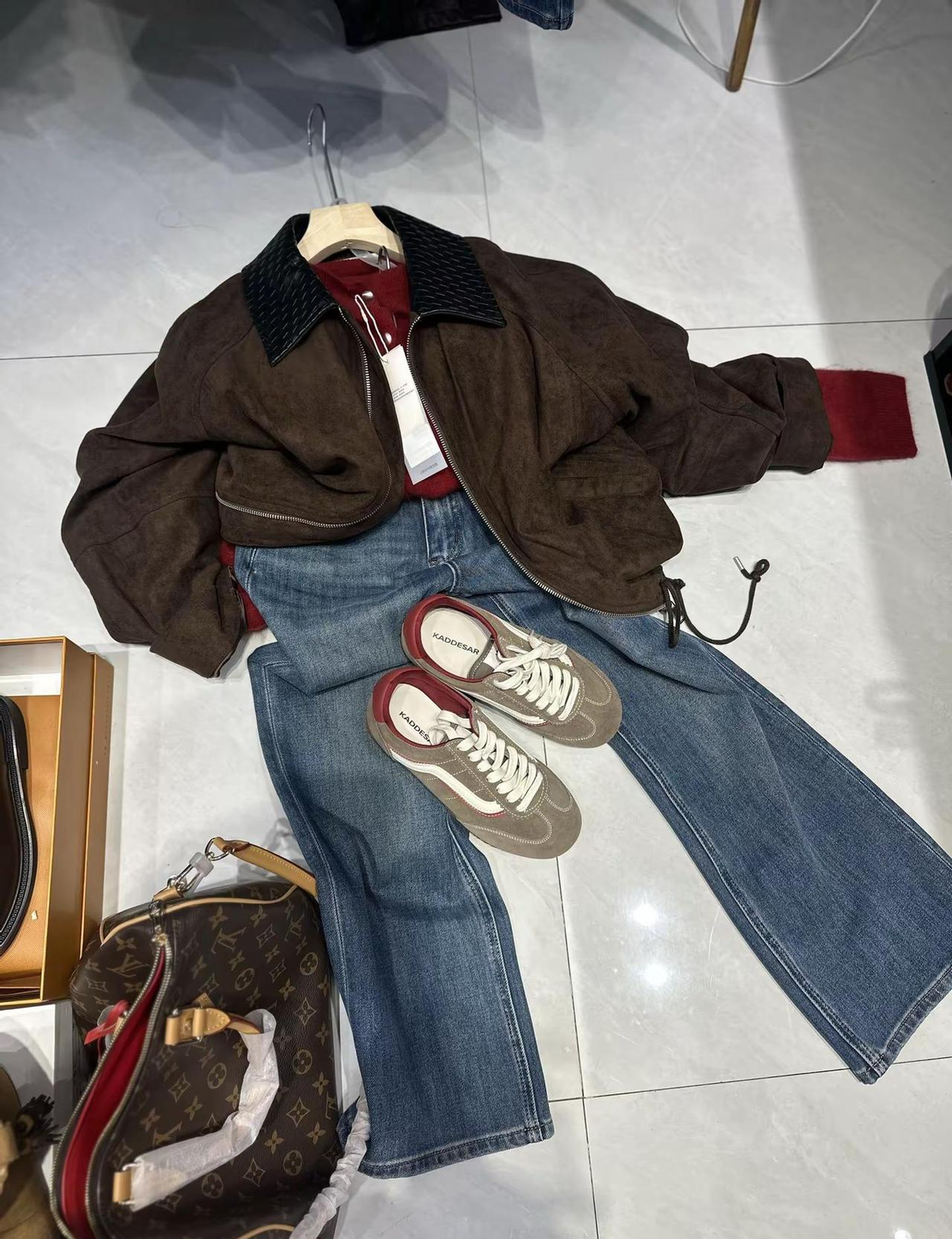 易评助手卡密：AI搭配革命，如何通过成套购提升衣服销量和消费者体验