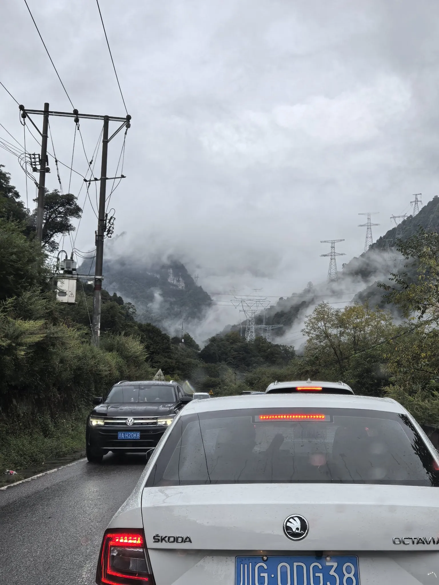 多多出评助手：红色泸定之行，翻越险峰，探访历史遗迹与美食体验