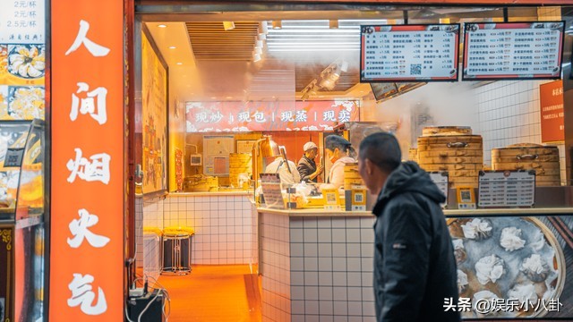 增强助手：温州10元10个馒头火爆网络，传统烘焙受冲击揭秘新式食品店崛起原因