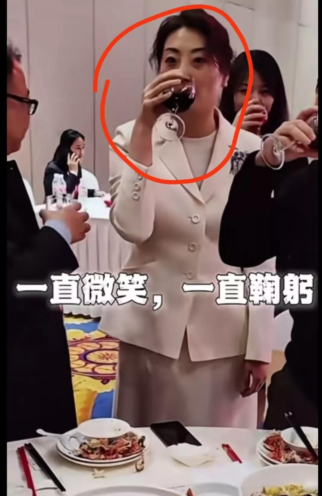 拼多多出评软件：宗馥莉，从富二代到商界实力派的女性魅力与智慧