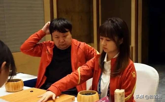 拼多多出评神器：柯洁与战鹰的直播切割，围棋推广之路各自精彩