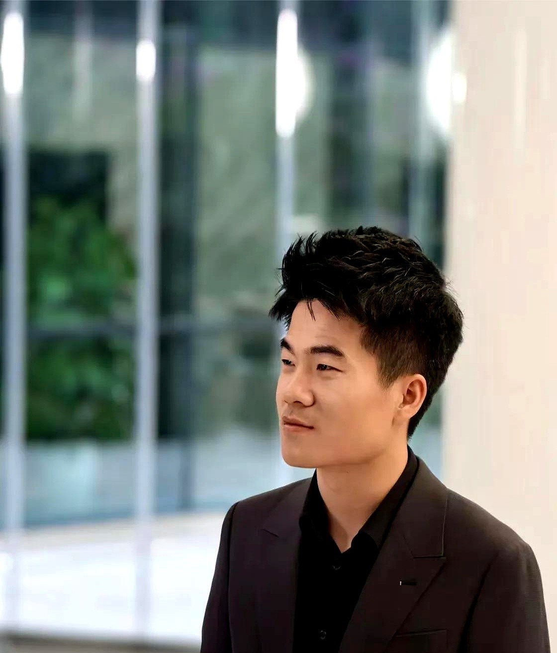 榜单助手：董宇辉的带货直播，从故事到梦境，如何逆袭成行业领军者