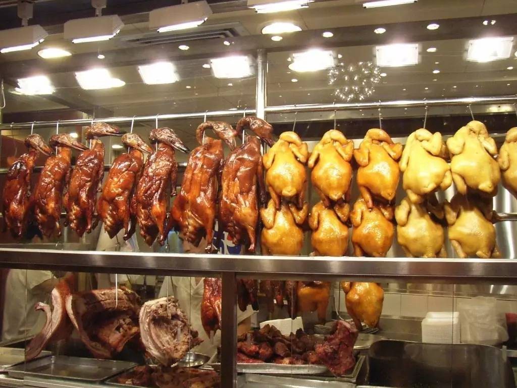多多出评助手：香港老字号餐饮生意火爆却遭逼闭，业主话语权成关键原因