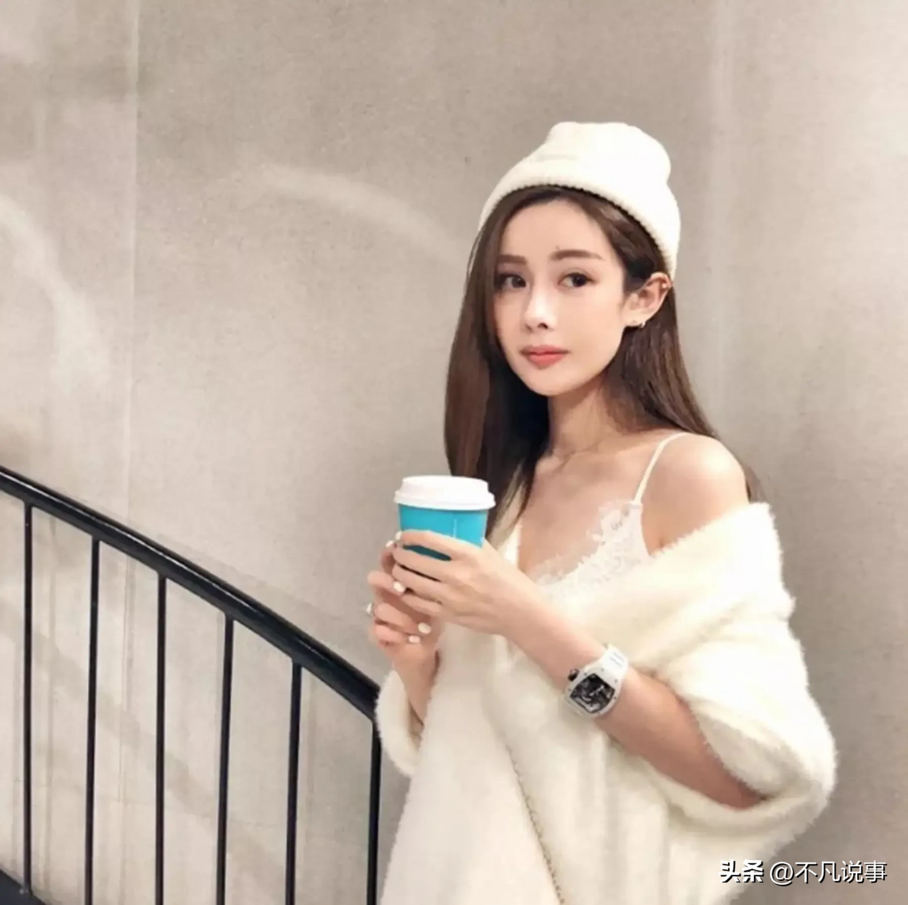 小评评助手使用方法：韦雪逆袭直播带货，勇敢面对感情与人生挑战，收获亿万财富与自由生活