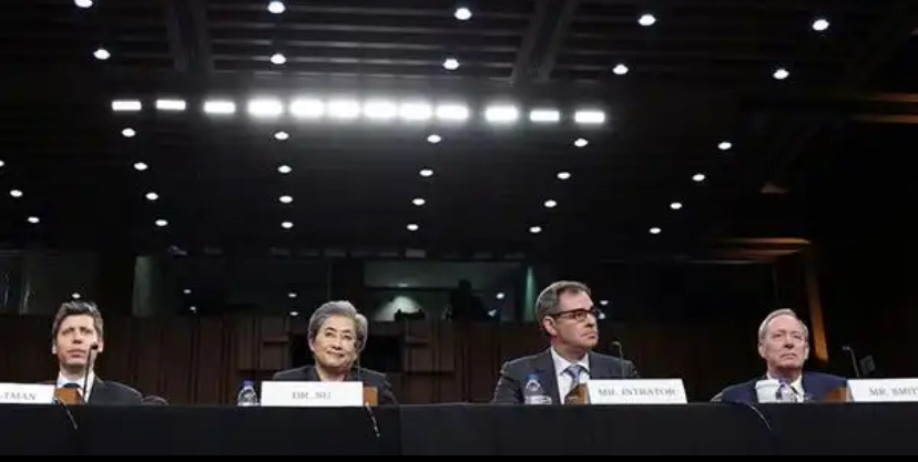 多评助手：华为5G技术引领全球，中美科技竞争加剧，微软总裁提出新战略建议