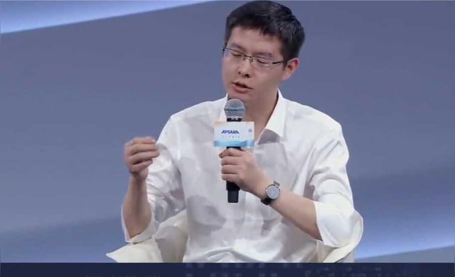 小G助手教程：王兴兴畅谈机器人未来，AI助力人形机器人迎来爆发时代