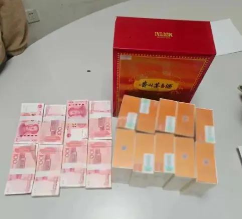 多多权重：浙江14岁女孩意外拆快递发现8万元现金，背后竟是电信诈骗真相！