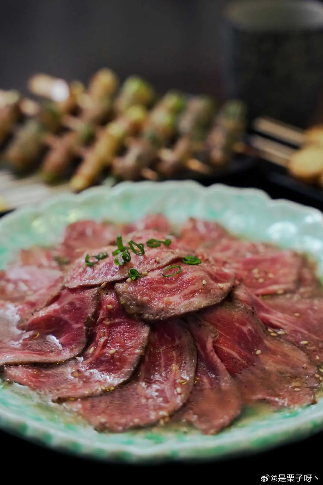 多多留评下载下载：吉屋居酒屋烧鸟店美食体验，流心鹅肝饭与鸡肉丸子的绝佳搭配