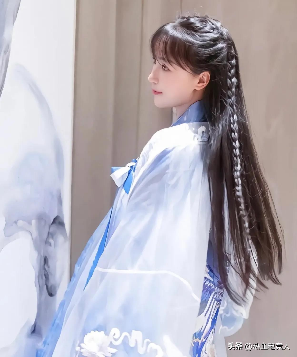 小Z助手：李子柒，真实容貌与视频形象的反差，内在美更值得关注