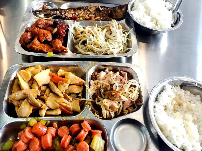 爆款助手：工地食堂餐标提升与剩餐管理，如何应对工人挑剔的饮食需求？
