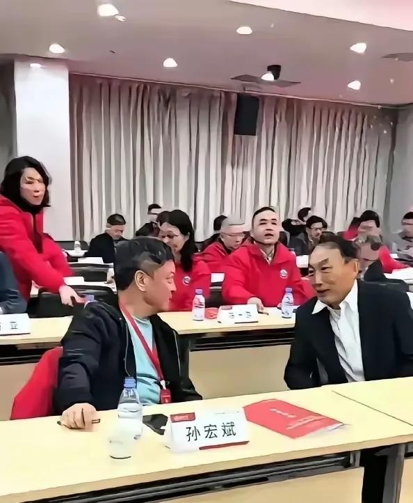 评分助手：武大校庆频繁背后的“韭菜收割”与校友投资回报分析