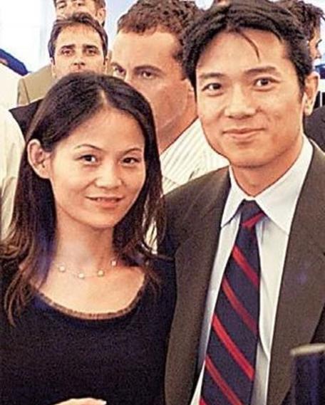 云赞助手：李彦宏的爱情宣言，我老婆虽无头衔，却是人生赢家的最佳搭档