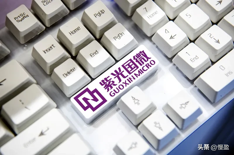 小U助手：2023年成交额前50股分析，集成电路、云服务与新能源领衔