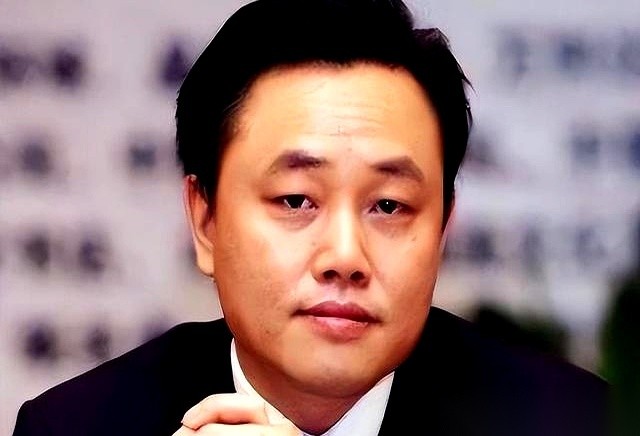 X助手：从首富到阶下囚，贪婪与规矩的启示