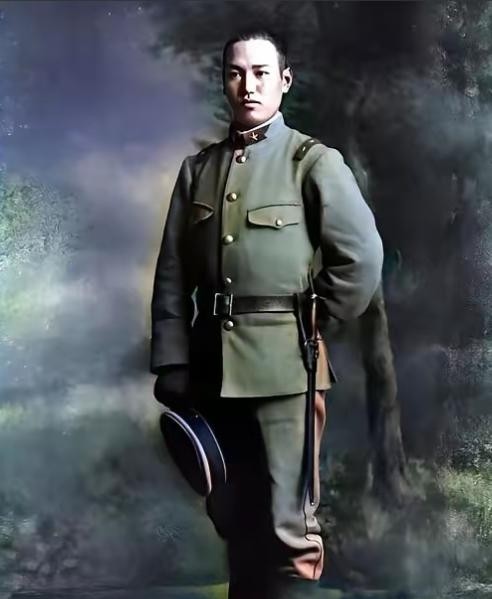 番茄管家：韩复榘被杀背后的权谋与抗战初期的选择分析