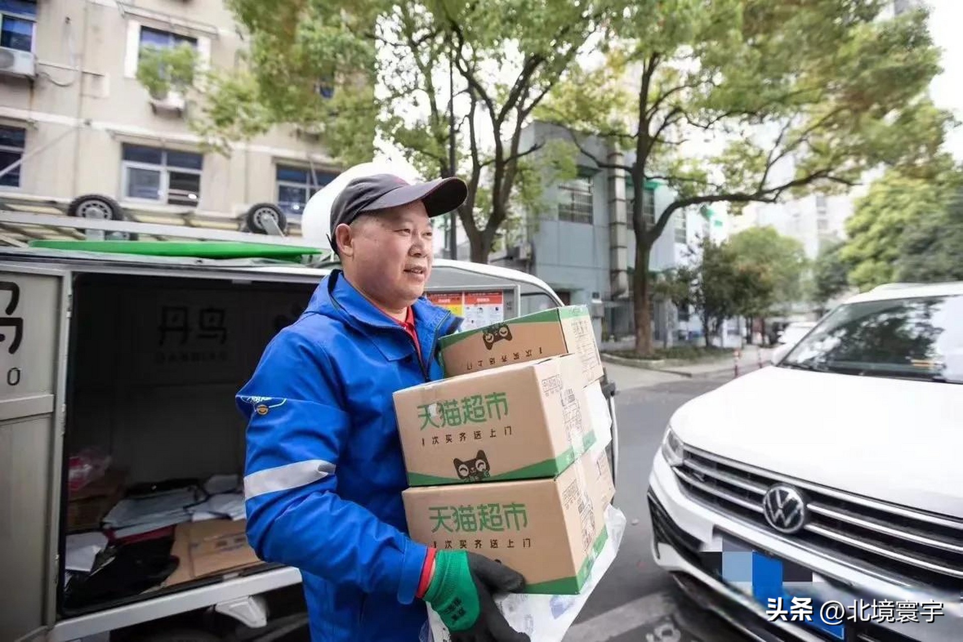 易出评：菜鸟速递生鲜平价寄服务，阳澄湖大闸蟹物流优势大揭秘