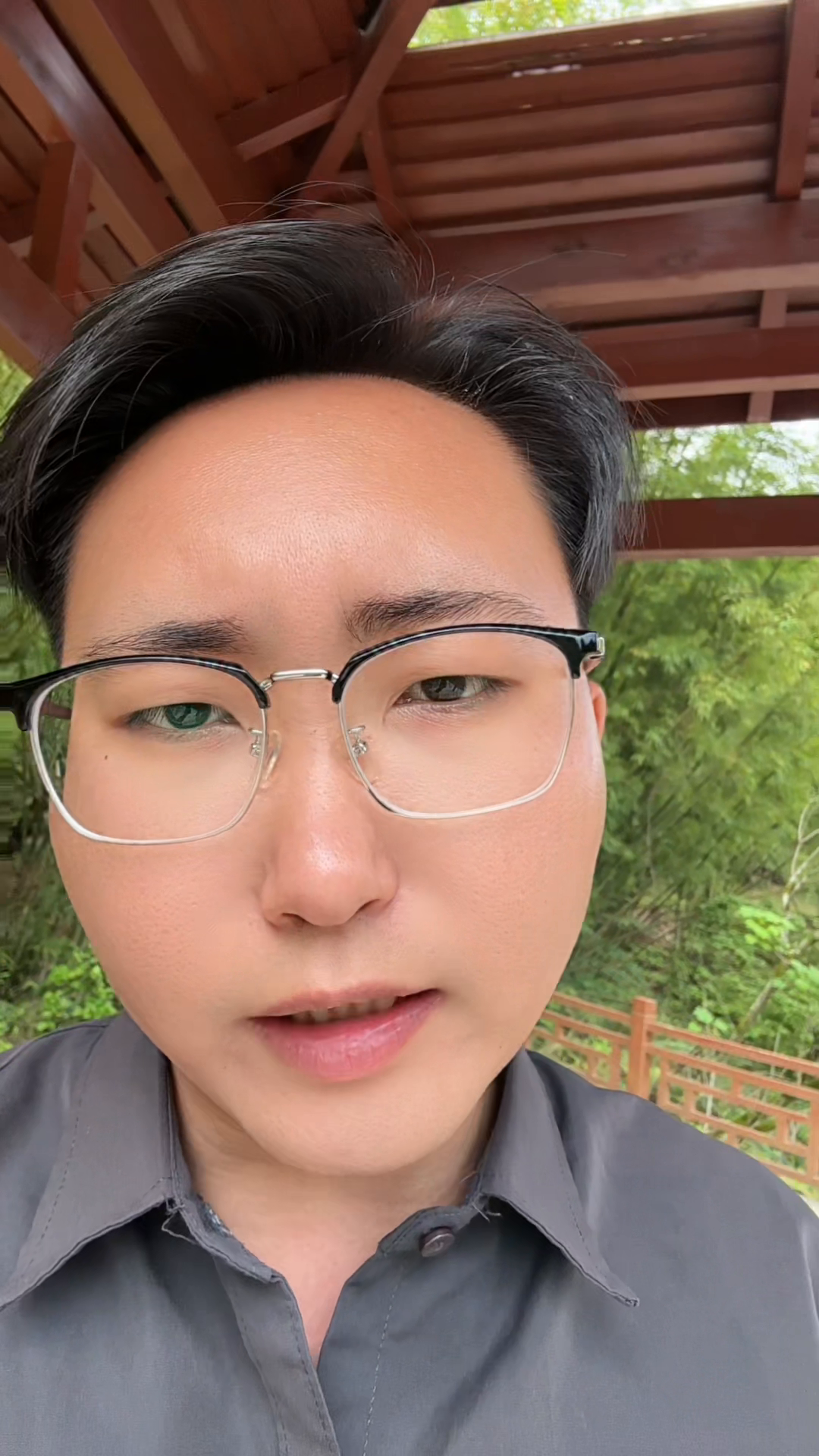 小评评助手软件官网：电商崛起对中国经济的冲击，实体店为何难以生存？