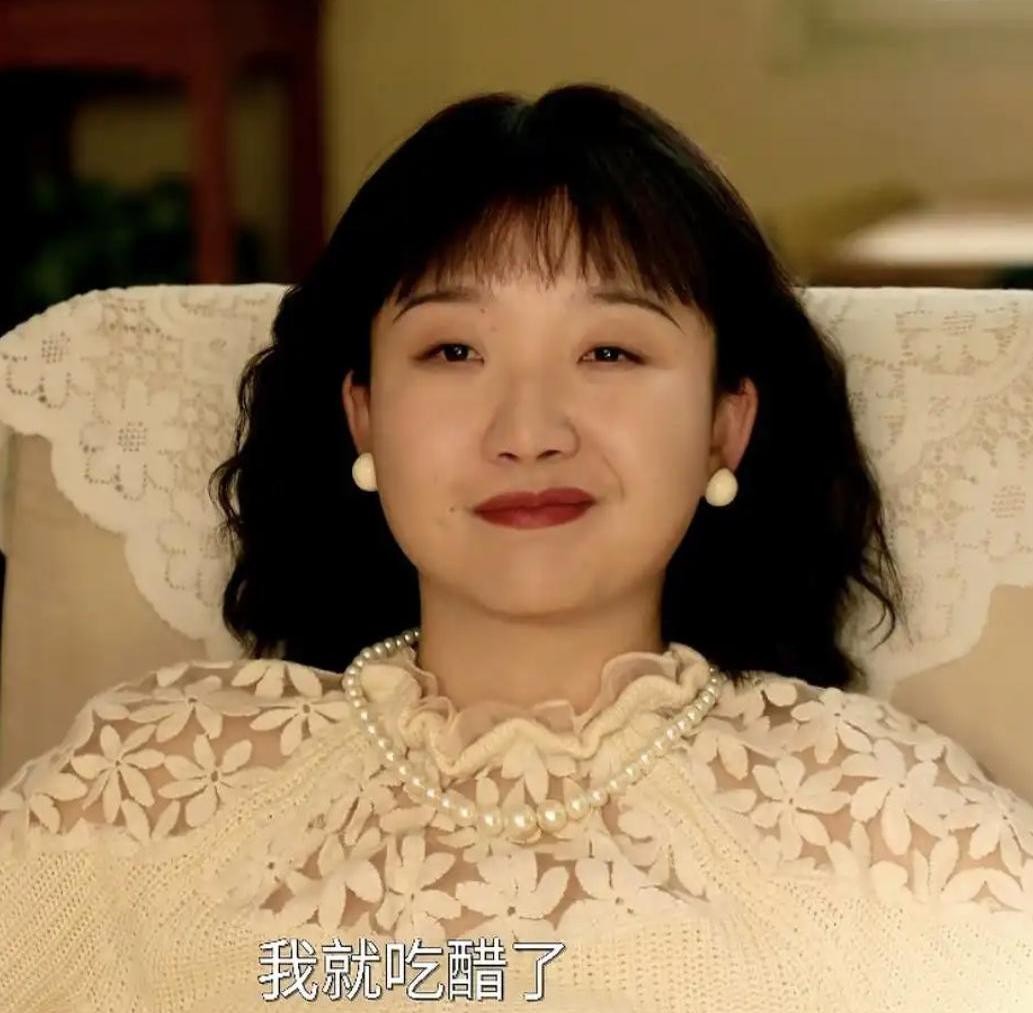 无名助手：辣目洋子，实力演员的自信与综艺节目中的挑战