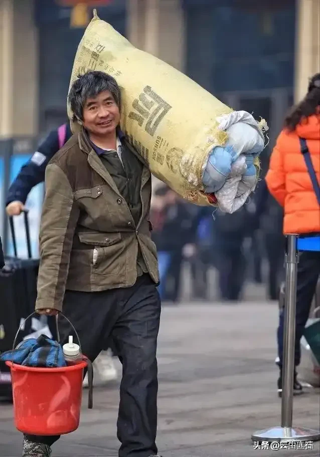 番茄助手：农民工就业困境，城市难留、创业无路、回乡失地的三重压力