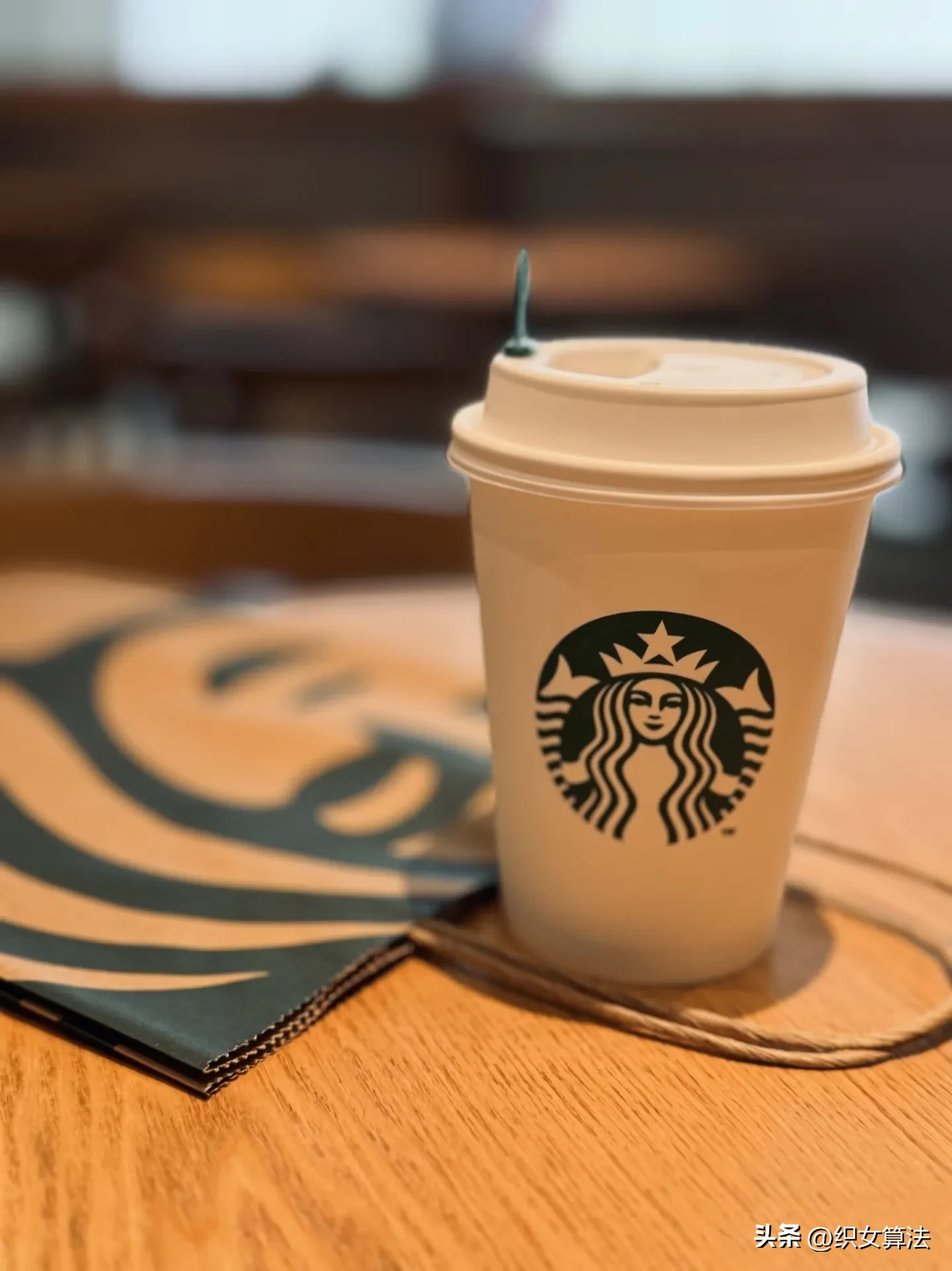 超评助手官网入口：实体店转型秘诀，线上线下融合提升信任与销量