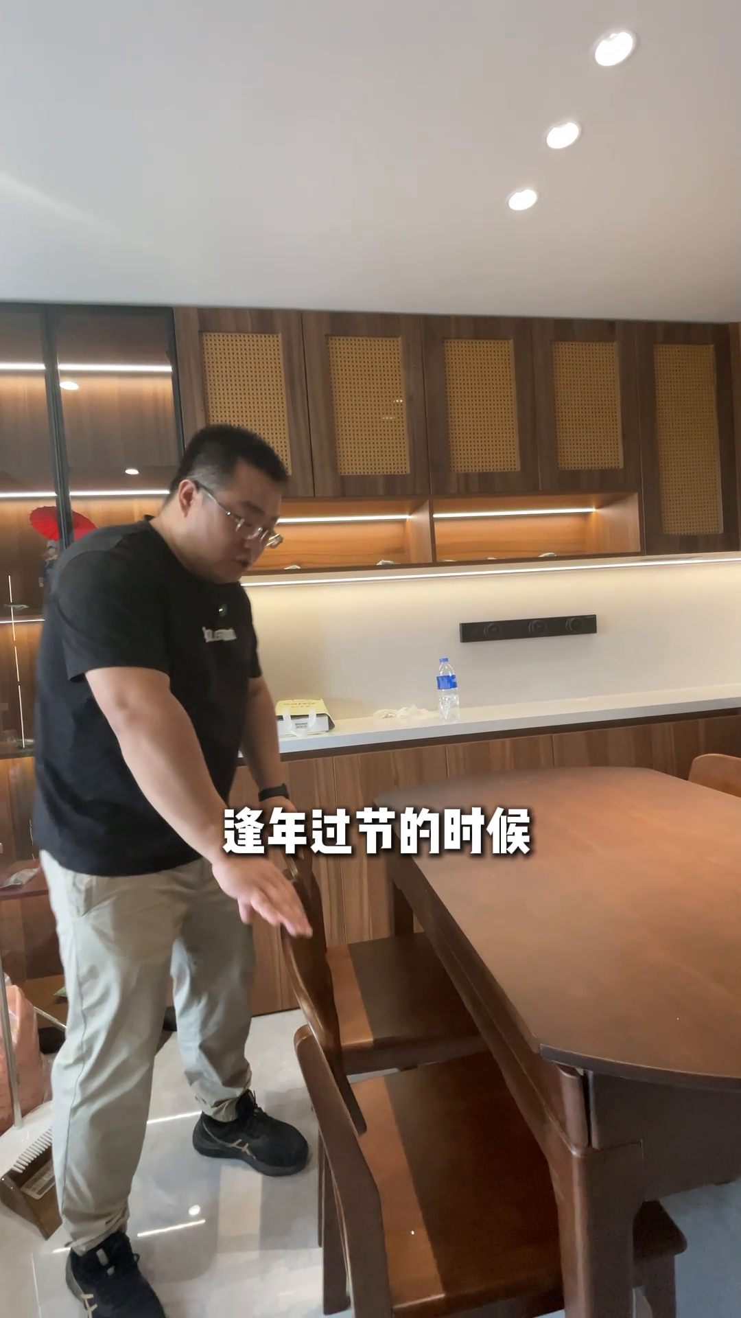 小P助手：单身小伙全屋实木家具设计与生活方式分享