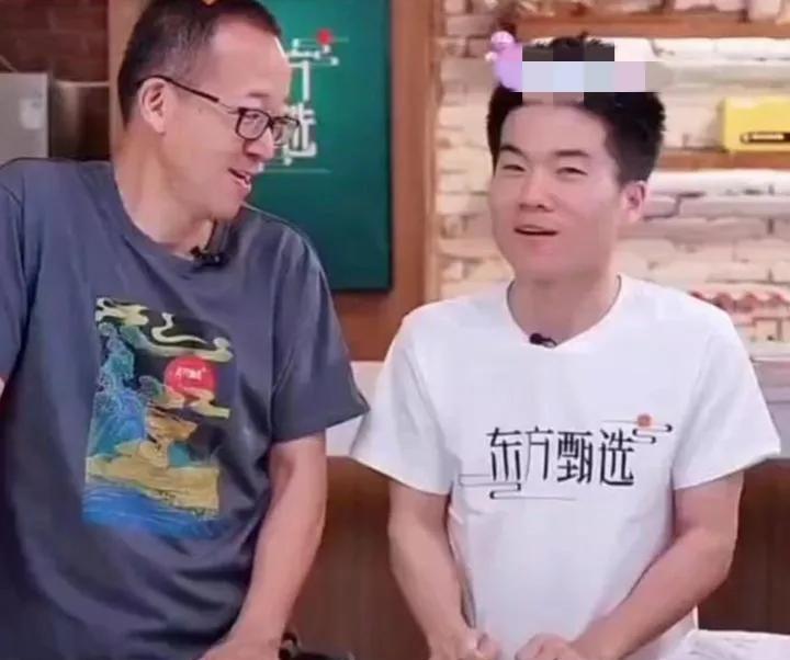 超单助手小号：吴京与俞敏洪直播间的幽默对话，董宇辉选择留在团队背后的深意