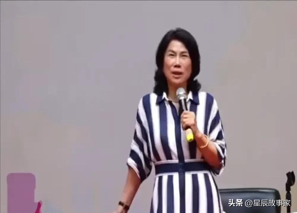 超单助手补单软件：董明珠，因原则与哥哥断绝关系，铁面无私成就百亿女企业家