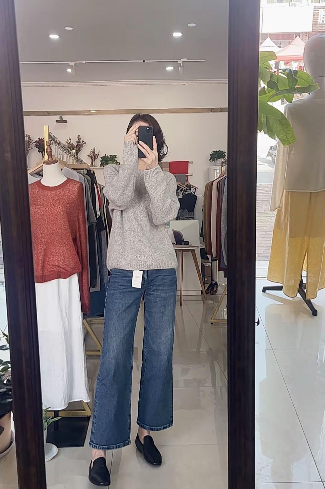 超单助手卡密：今年羊毛毛衣降价，易护机洗与时尚搭配让你轻松省钱又环保