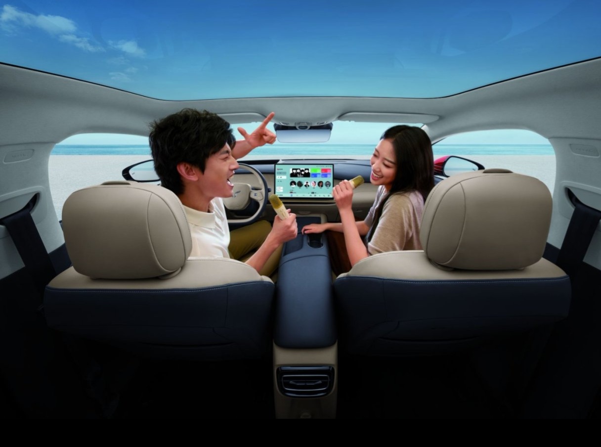 多多精灵下载官网：红旗天工05，国潮魅力与智能科技的完美结合，打破国产车豪华新标杆