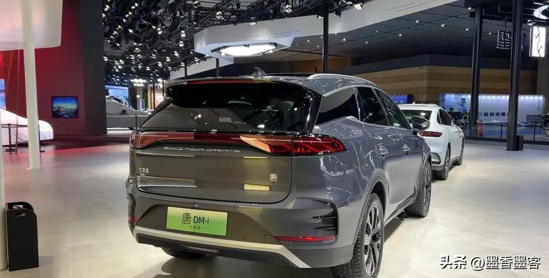 小U助手：比亚迪超额完成销量目标，唐DM-i引领市场新高峰！