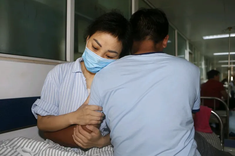 粉团助手：如何选择适合自己的项目实现网络赚钱，提升收入与应对风险的攻略