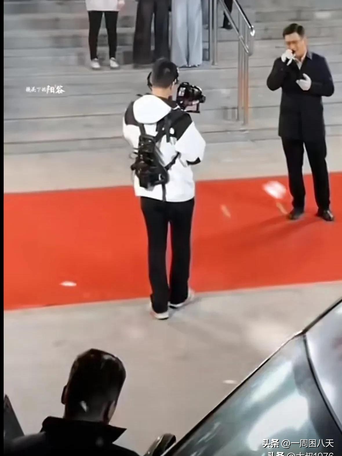 权重大师网站：河南台前县因草根歌手刘皮特演出火爆，成新晋网红打卡地！