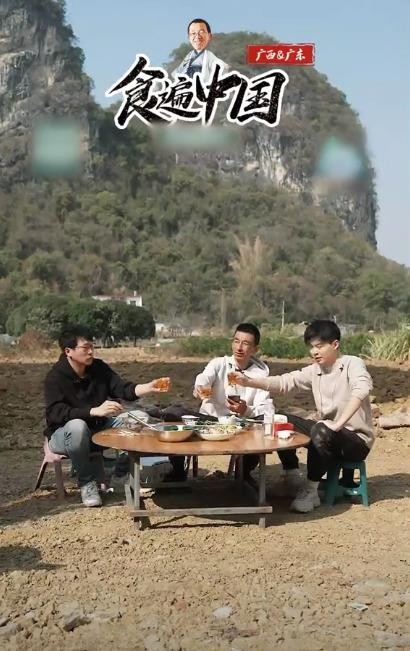 Z助手下载安装：东方甄选新账号“甄好看”，开创内容与带货分离的新模式