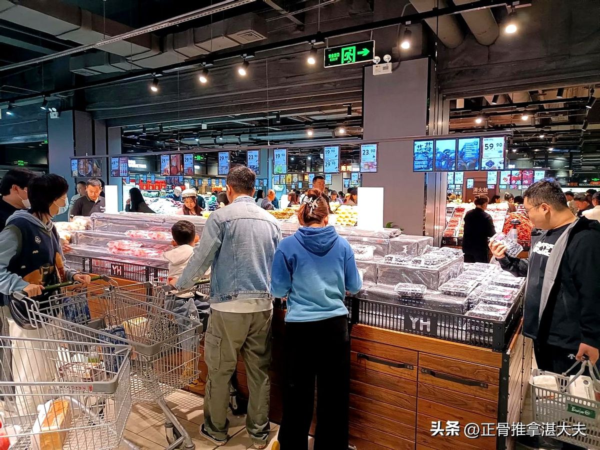 狗宝助手：永辉超市开业体验，人潮涌动与价格困惑的真实感受