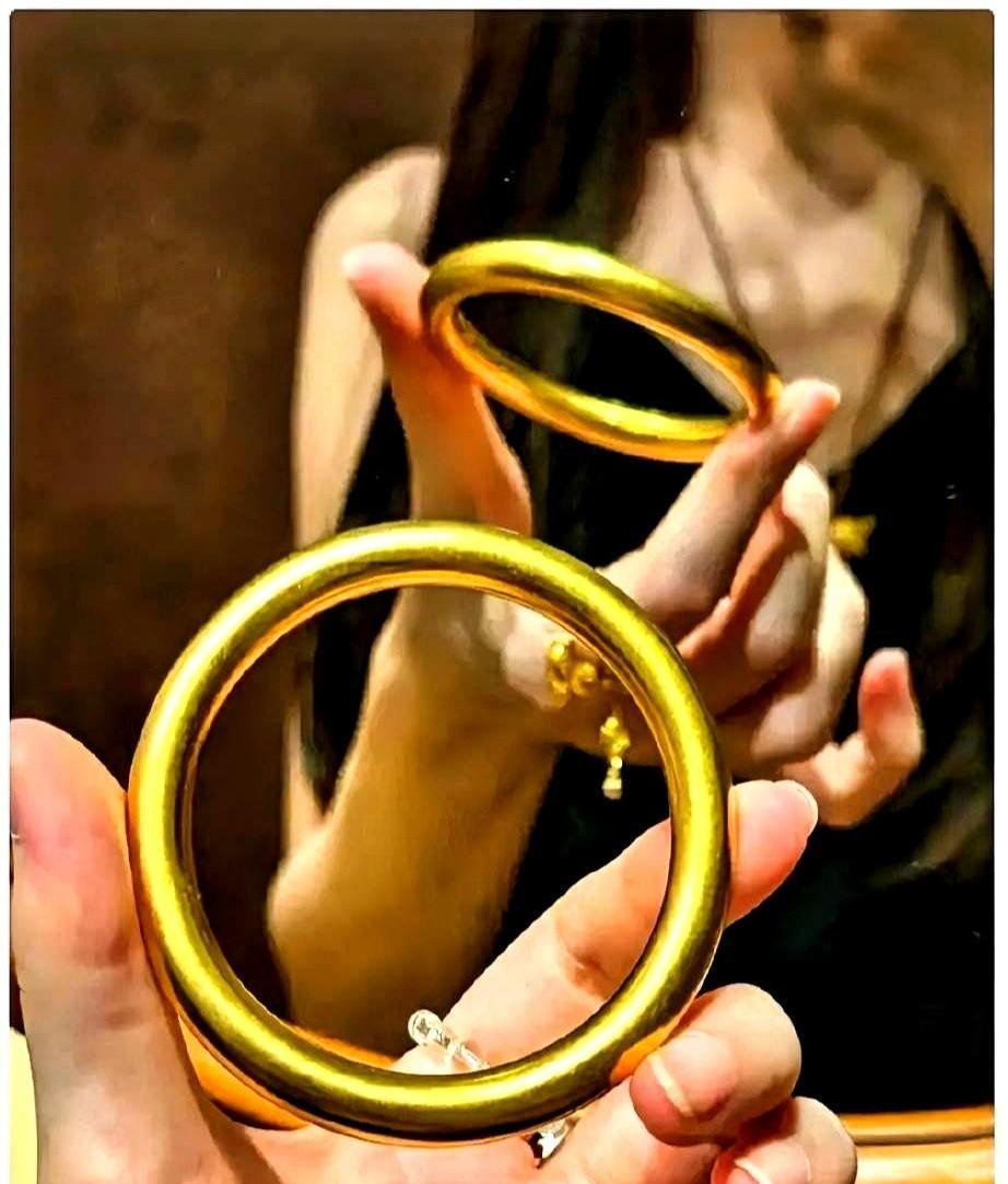 无名助手：深圳金价差与年轻人炒金现象，从婚戒到社交货币的转变